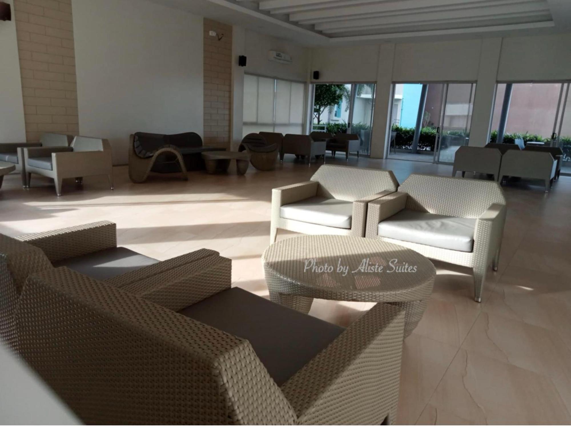 Aliste Suites Marina Spatial Dumaguete City Экстерьер фото
